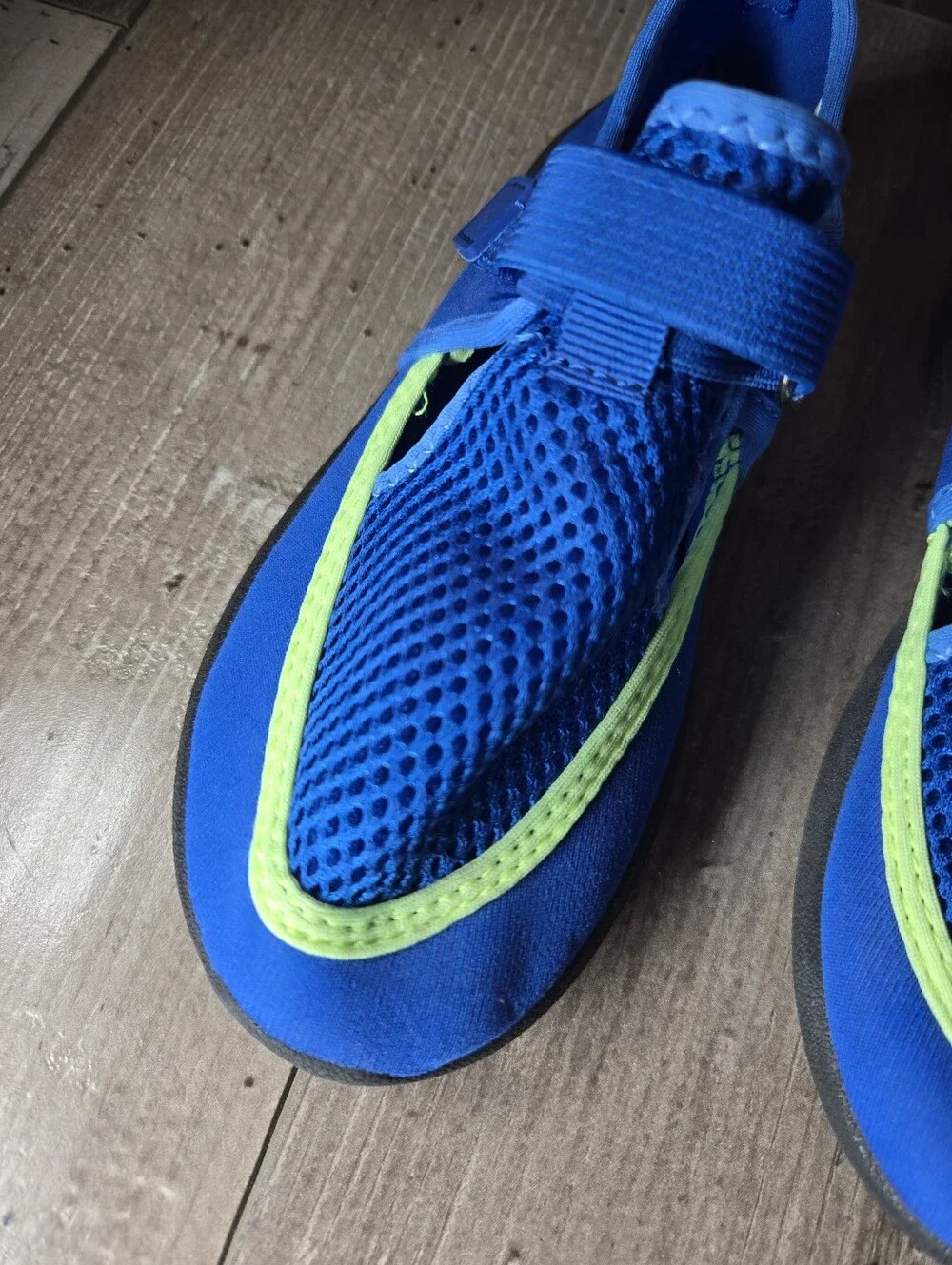 Wonder Nation Toddler Boys 11/12 Electric Blue Water Shoes